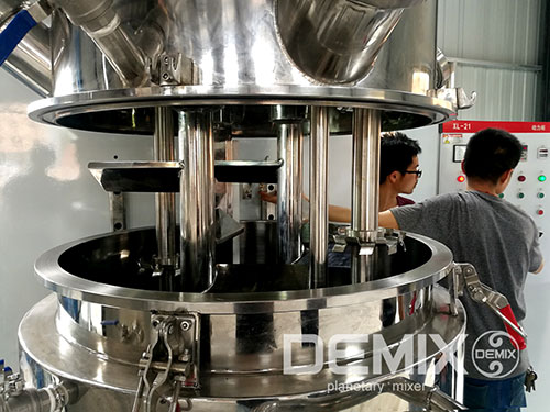 復(fù)合材料研究人員的福音——200ML行星攪拌機成功生產(chǎn)