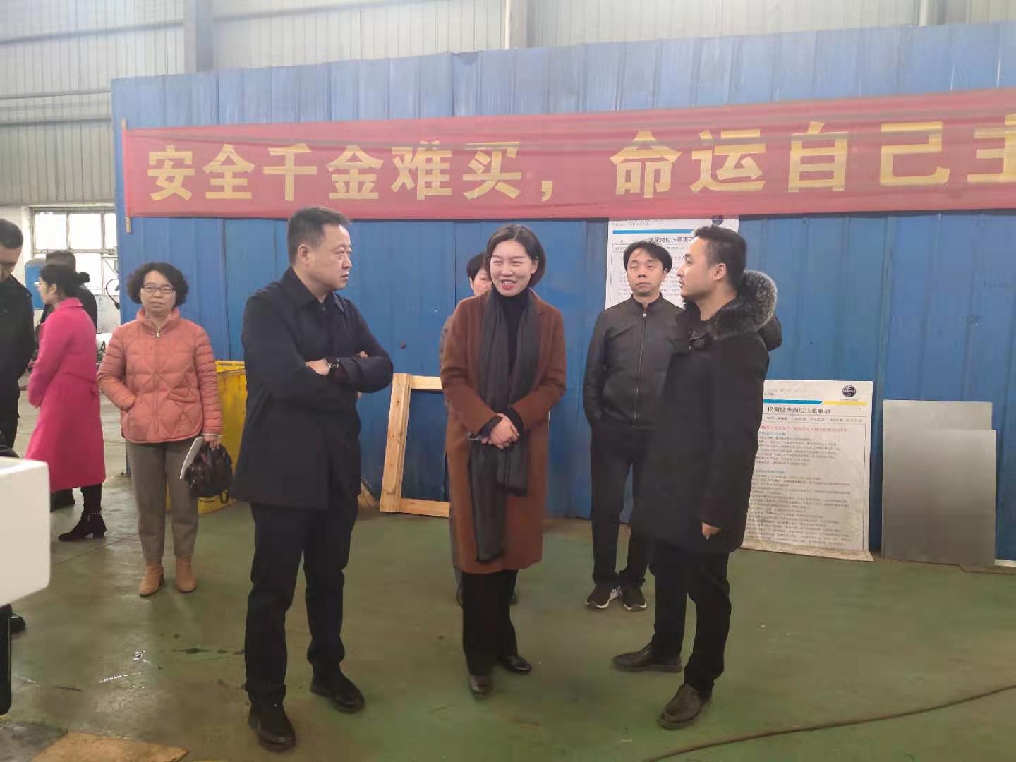 湖南麥克斯攪拌捏合設(shè)備有限公司,湘潭攪拌混合設(shè)備生產(chǎn)銷售,湘潭立式捏合機生產(chǎn)銷售